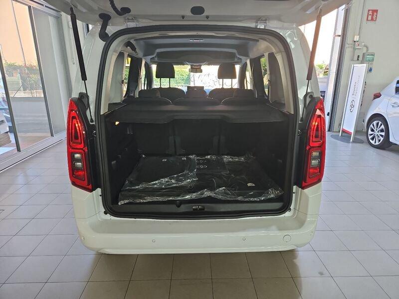 Toyota Proace City Verso 1.2 110 CV S&S Short Executive