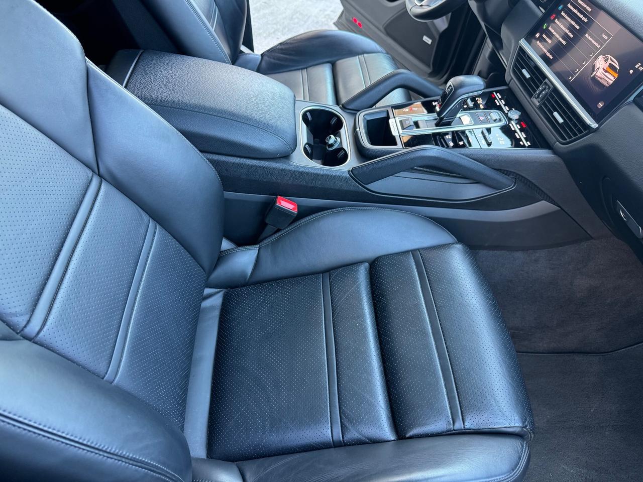 Porsche Cayenne 3.0 V6 Platinum Edition