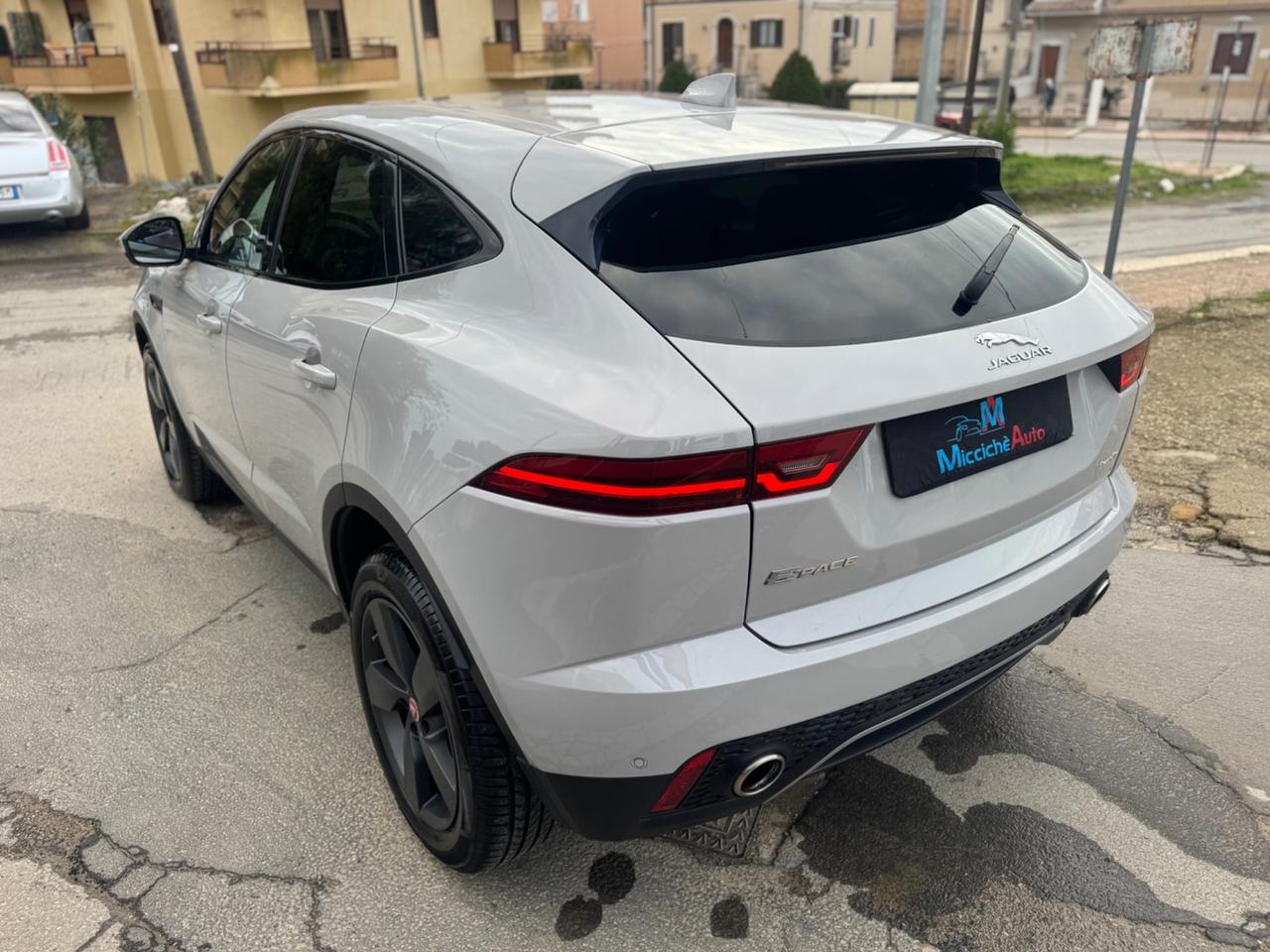 JAGUAR E-PACE 20D 150 CV R-DYNAMIC R20 PELLE FULL