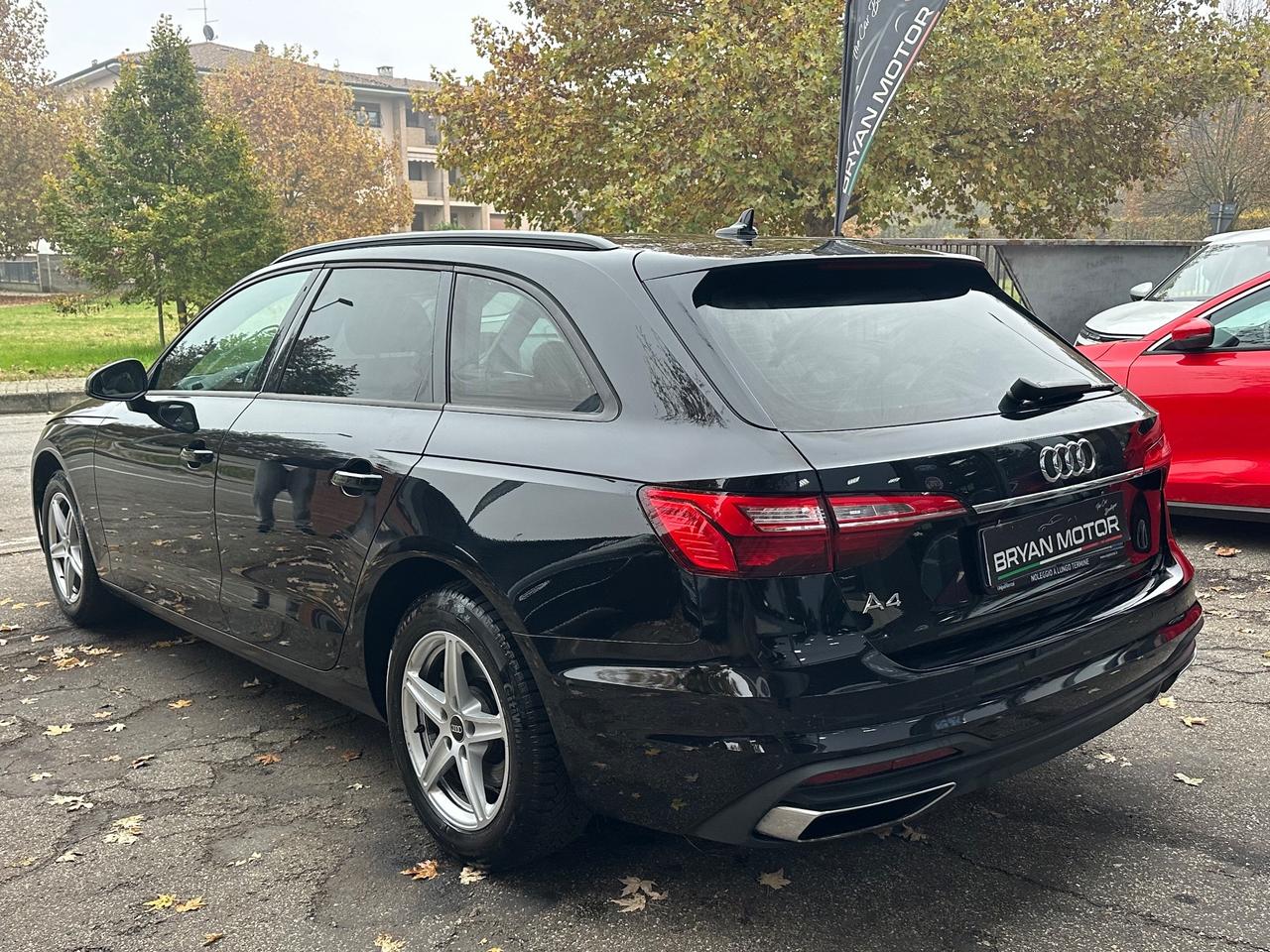 Audi A4 Avant 30 TDI/136 CV S tronic Business Advanced