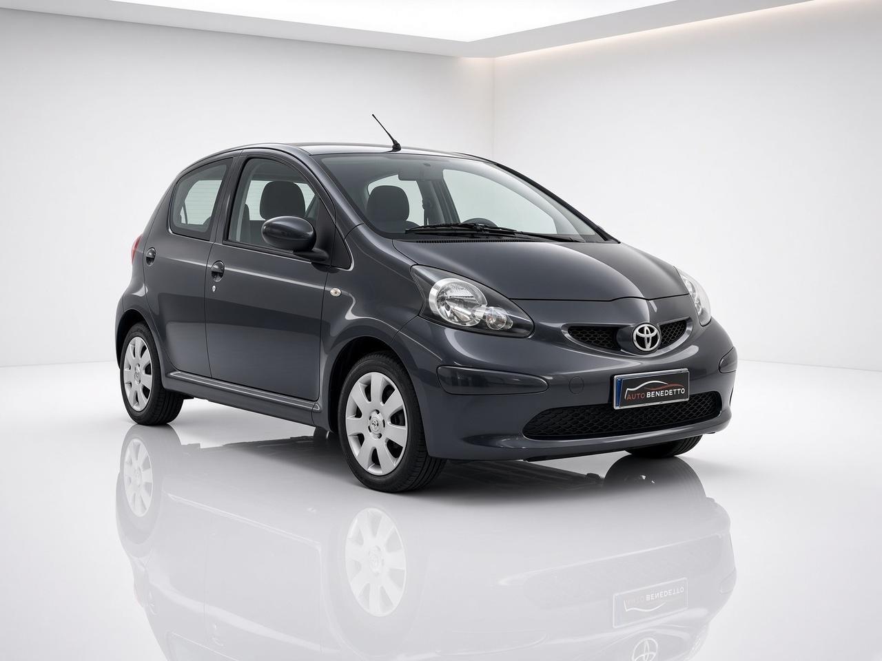 Toyota Aygo 1.0 12V VVT-i 5 porte 2006
