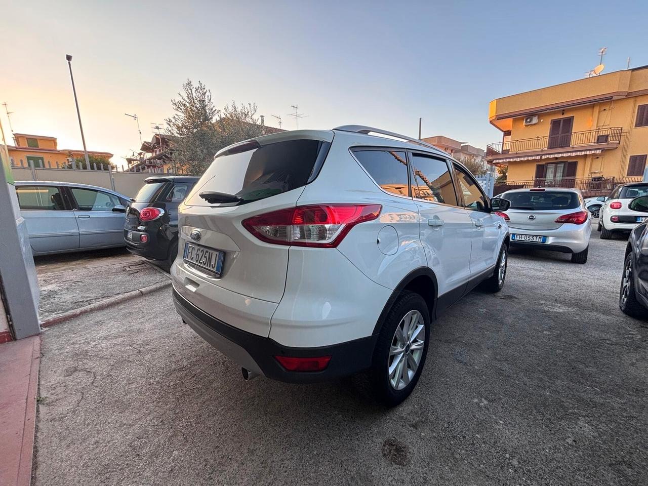Ford Kuga 2.0 TDCI 150 CV S&S 4WD Powershift Titanium