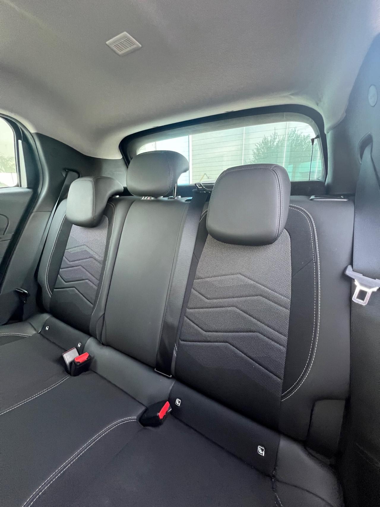 Jeep Avenger 1.2 Turbo 100 CV Altitude - possibilità noleggio no scoring