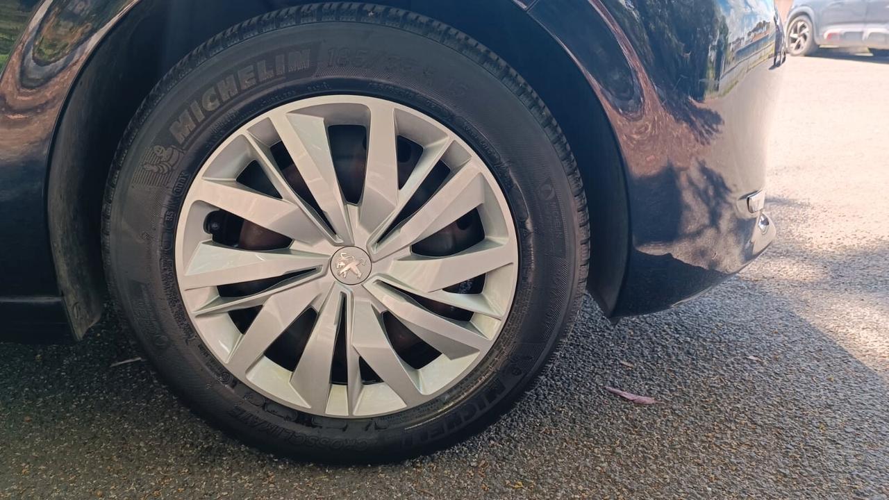Peugeot 208 PureTech 82 5 porte Active