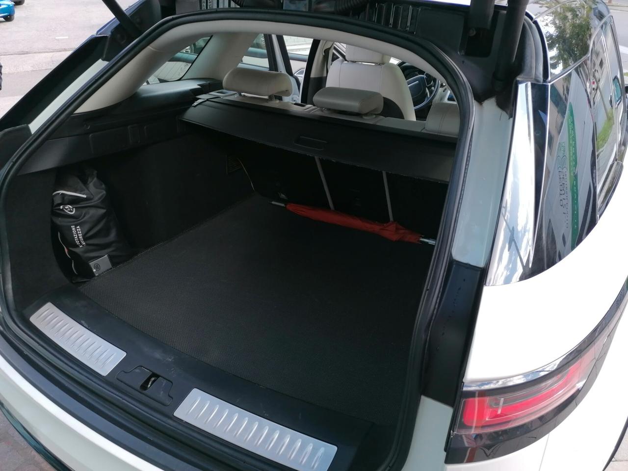 Land Rover Range Velar 2.0 TD4 180 CV R-Dynamic