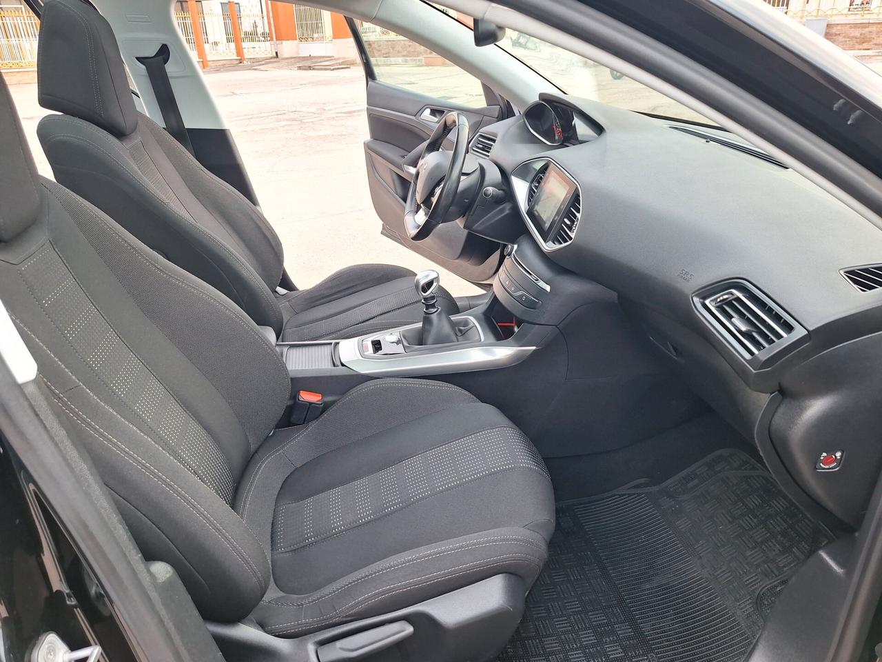Peugeot 308 1.6 HDi 120 Allure NAVI TETTO CAMERA
