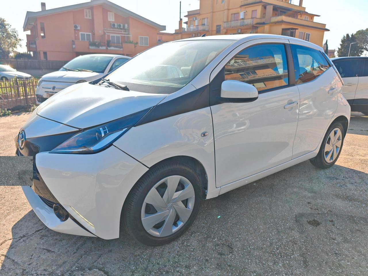 Toyota Aygo 1.0 VVT-i 69 CV 5 porte Perfetta