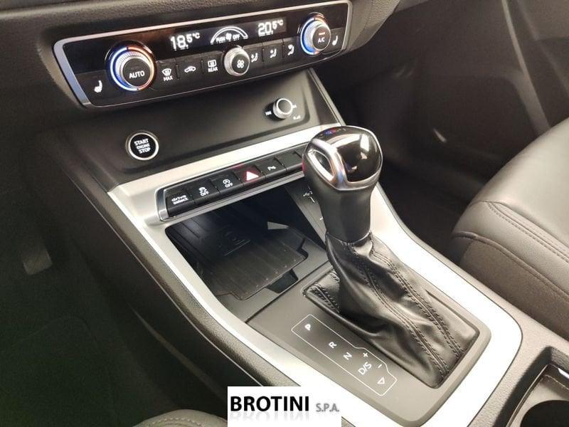 Audi Q3 45 TFSI quattro S tronic Business Advance