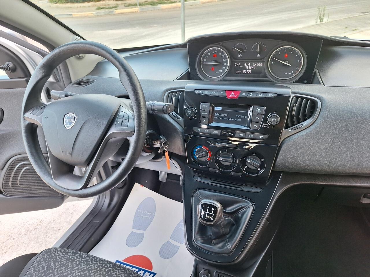 Lancia Ypsilon 1.2 69 CV 5 p 72000 KM 2019