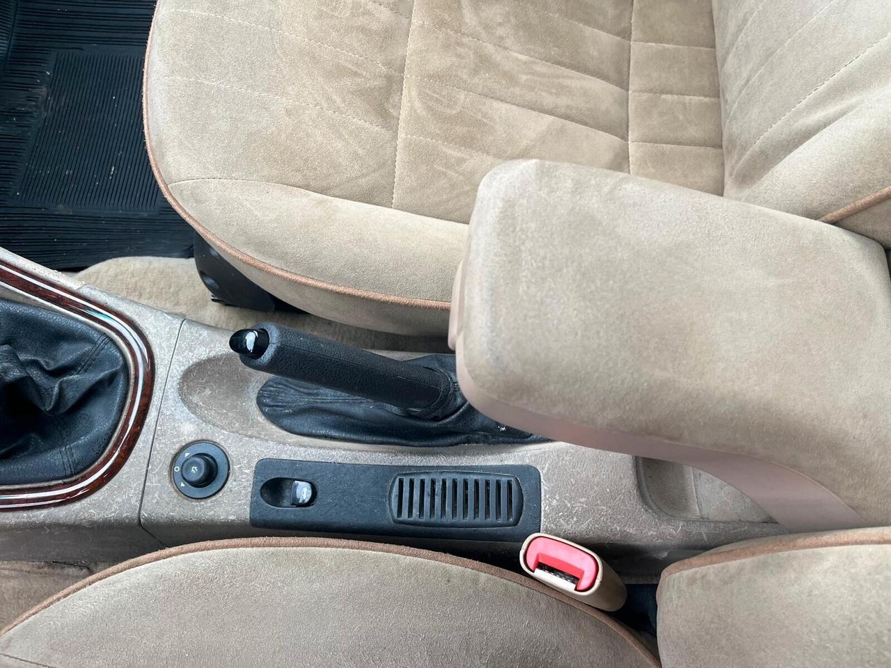 Lancia Lybra 1.9 JTD cat intensa