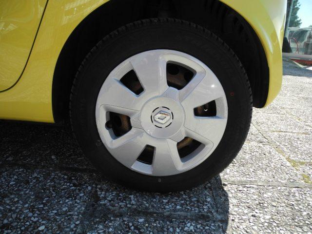 RENAULT Twingo 1.0 SCe Zen 5p. - OK NEOPATENTATI - "DA VETRINA"