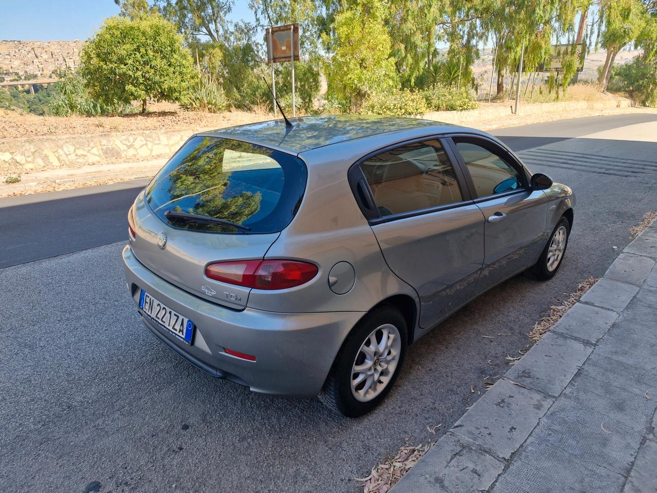 Alfa Romeo 147 1.9 JTD M-JET 16V 5 porte Dist.