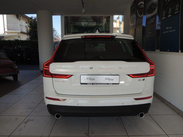 VOLVO XC60 B4 (d) AWD Geartronic Business Plus