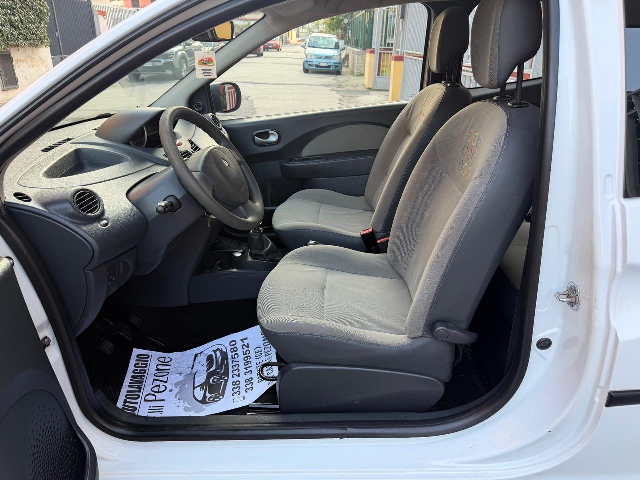 Renault Twingo 1.2 16V LEV Miss Sixty