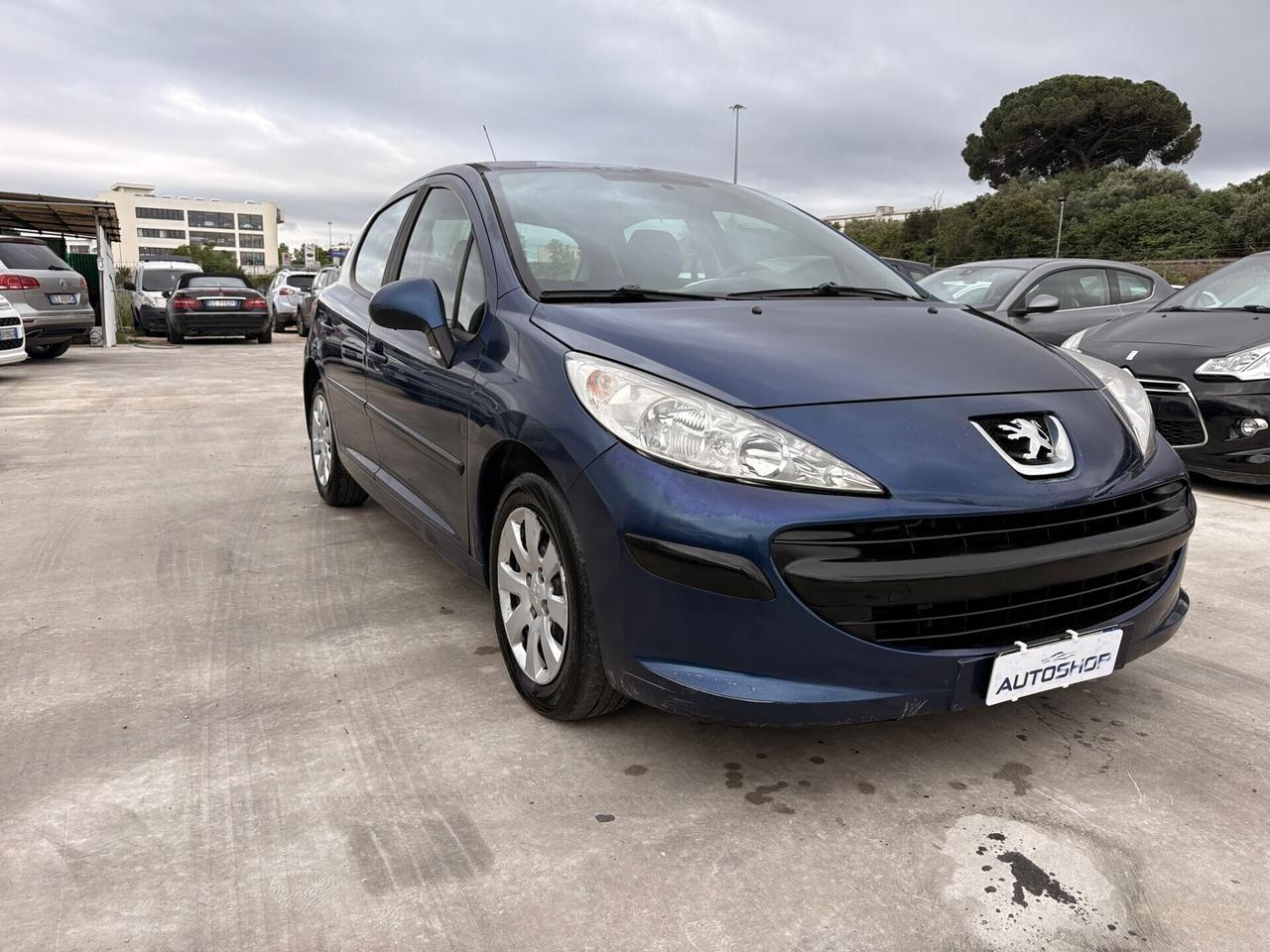 Peugeot 207 1.4 HDi 70CV 5p. XT