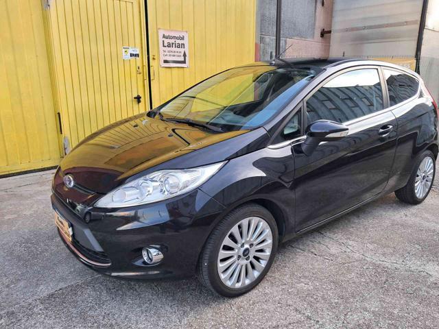 FORD Fiesta 1.6 TDCi 90CV 3 porte DPF Titanium neopatentati