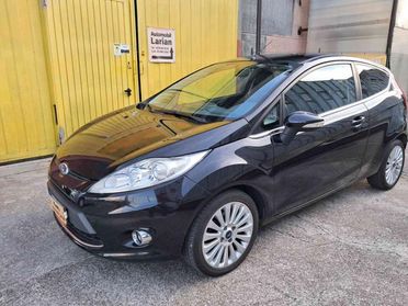 FORD Fiesta 1.6 TDCi 90CV 3 porte DPF Titanium neopatentati