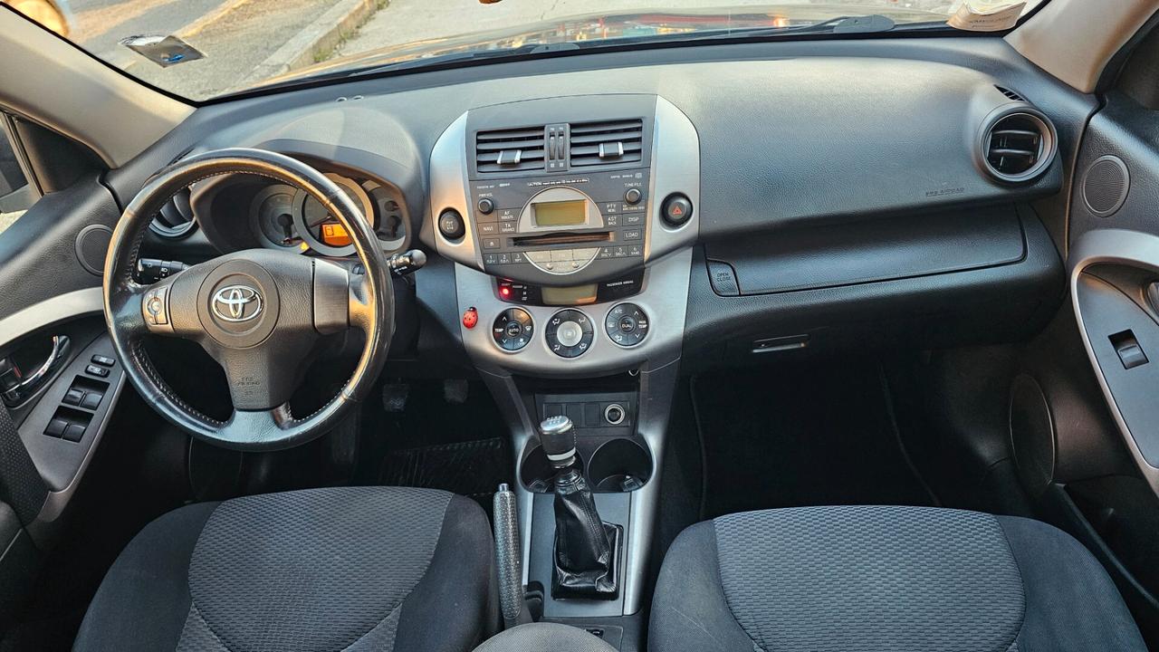 Toyota RAV 4 RAV4 2.2 D-4D 136 CV Luxury