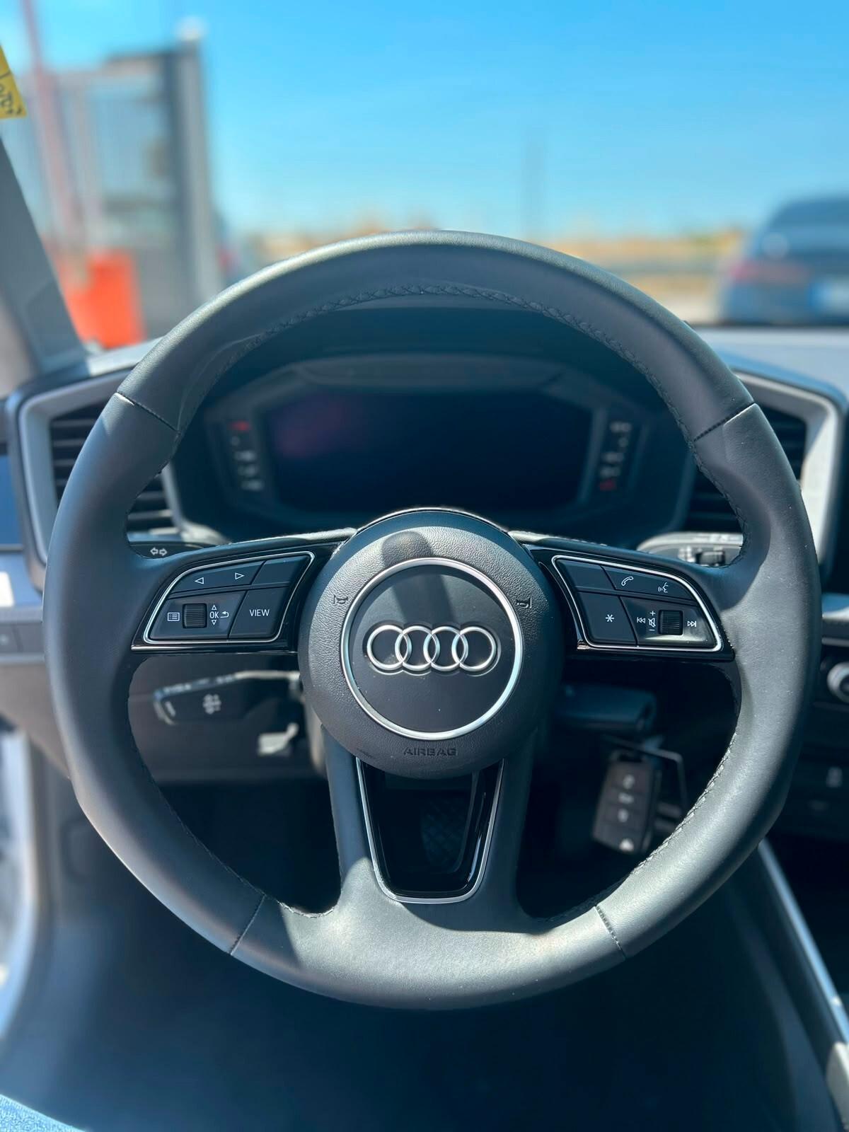 Audi A1 allstreet 30 TFSI S tronic Business