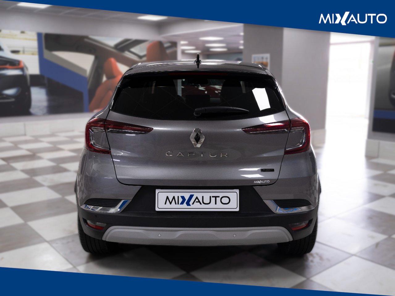 Renault Captur 1.6 E-Tech Full Hybrid Techno Fast Track 145CV Auto