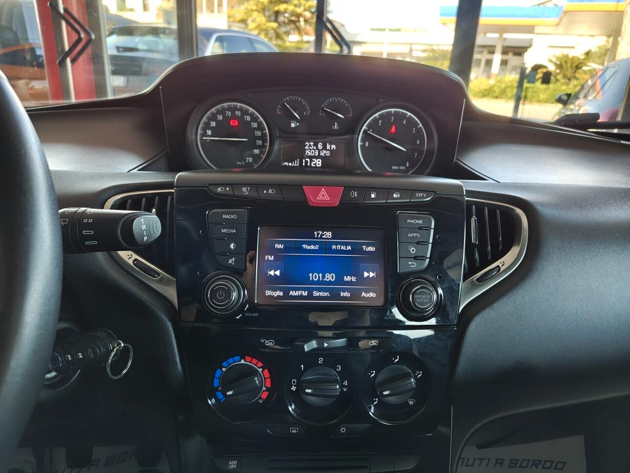 Lancia Ypsilon 1.2 69 CV 5 porte GAS (GPL)