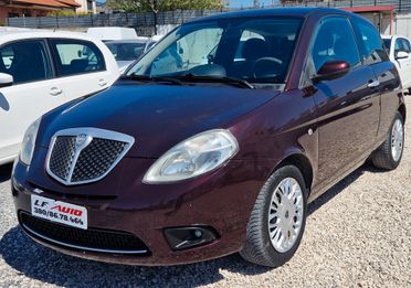 Lancia Ypsilon 1.3 MJT 90 CV Oro