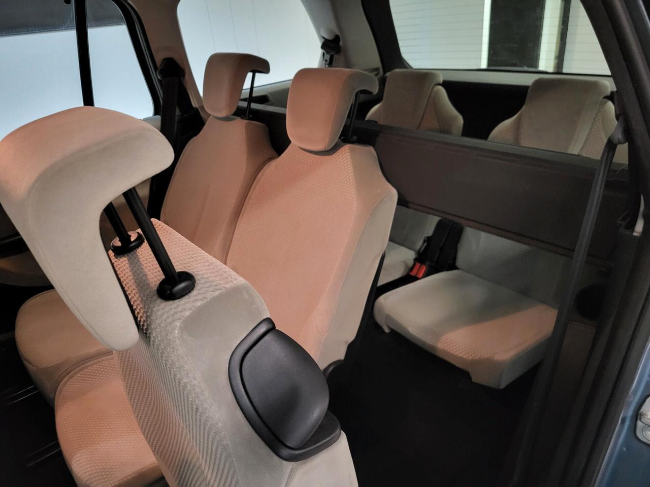 Citroen C4 1.6 HDi 110CV FAP Elegance