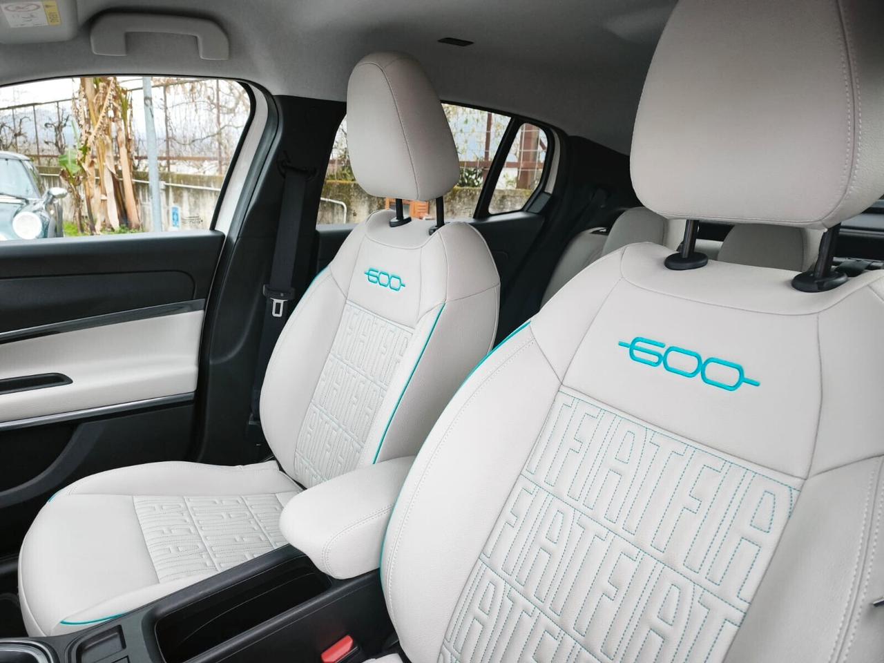 Fiat 600 Hybrid 110 CV DCT MHEV La Prima