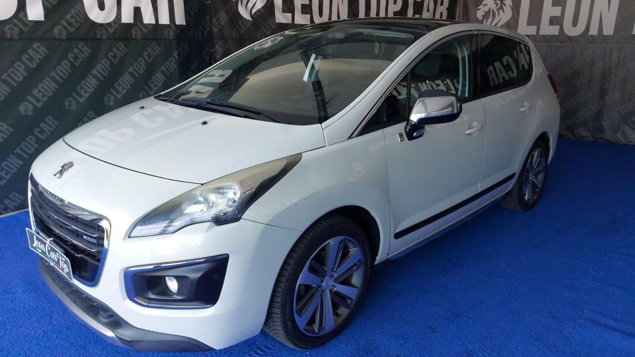 Peugeot 3008 Ibrida 4x4 automatica full tetto