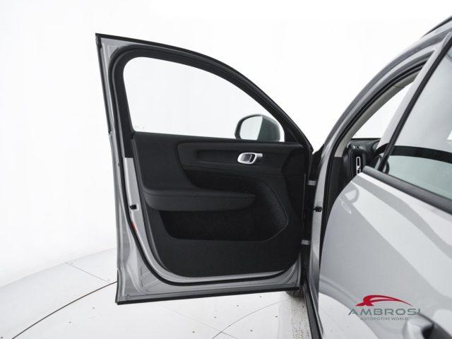 VOLVO XC40 B3 Mild hybrid Benzina Essential