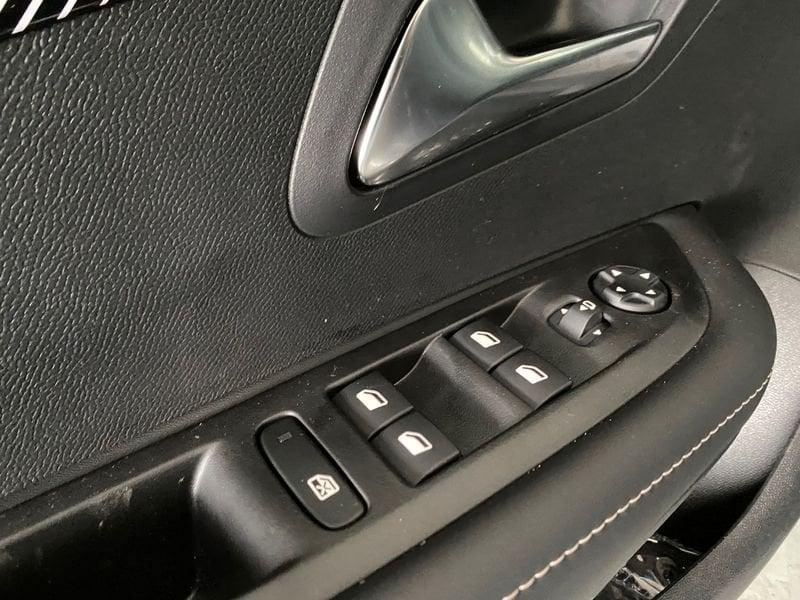 Peugeot 208 Allure PureTech 100 S&S