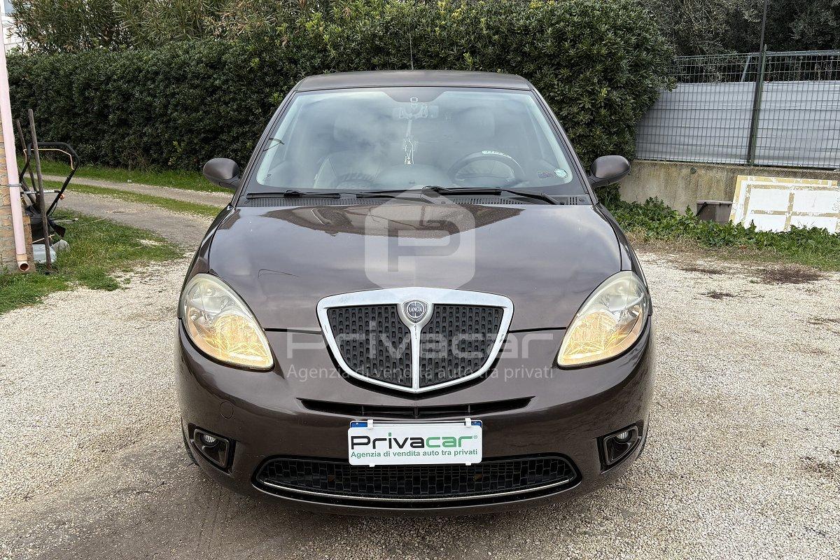 LANCIA Ypsilon 1.2 Versus