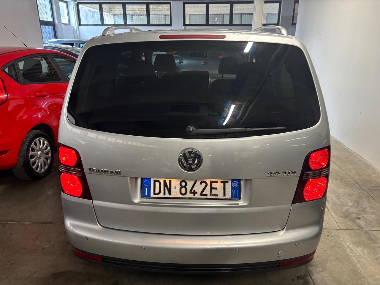 Volkswagen Touran 2.0 TDI 7 POSTI