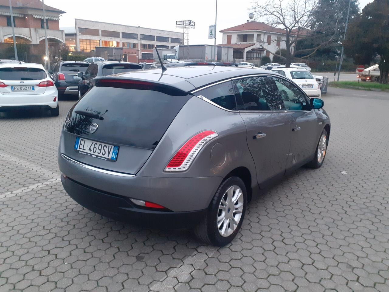 Lancia Delta 2.0 MJT DPF Platinum KM. 49.000