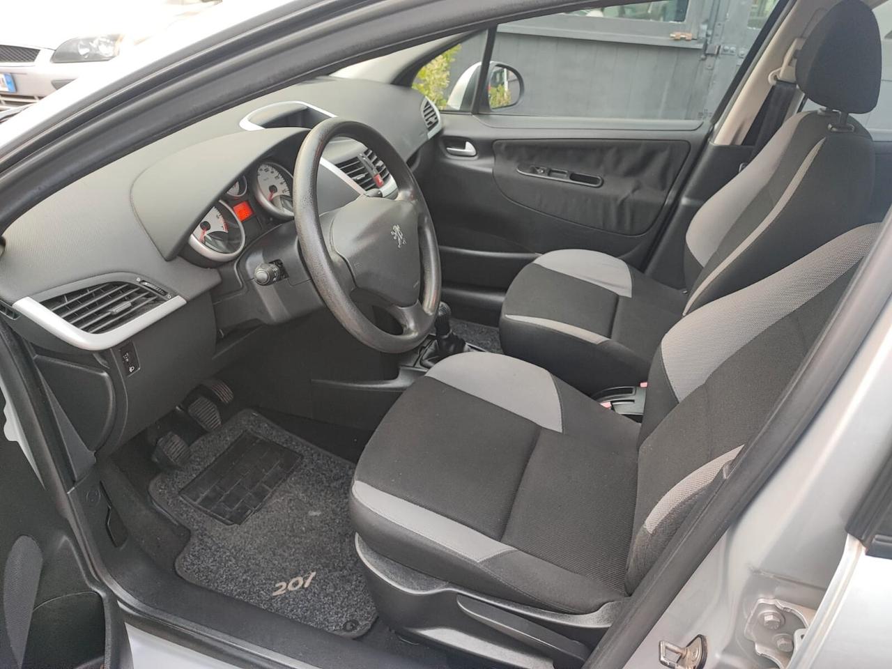 Peugeot 207 1.4 8V 75CV SW Uni-pro
