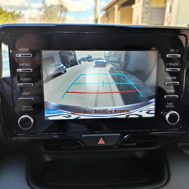 TOYOTA Yaris 1.0 Business