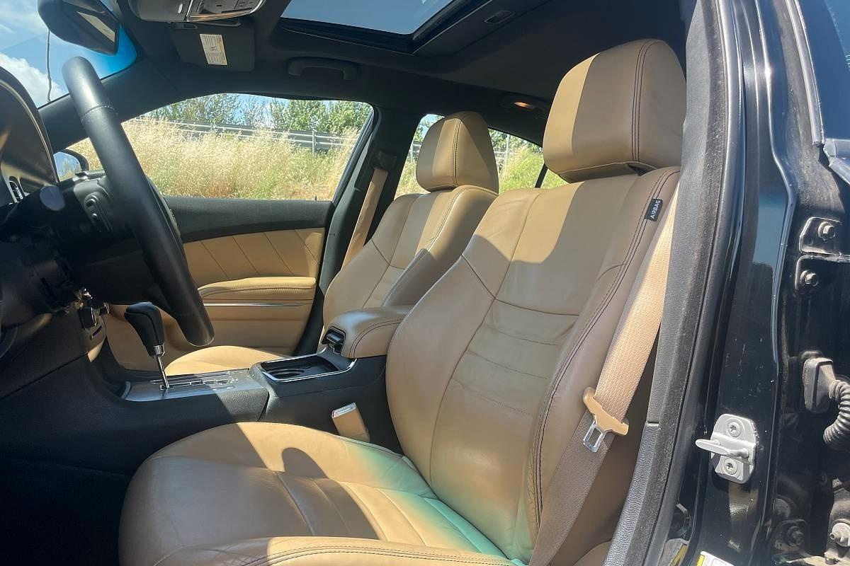 Dodge Charger HEMI 5.7 V8