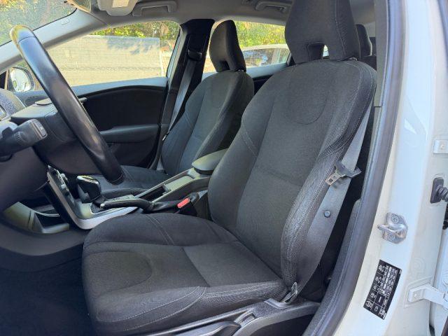 VOLVO V40 1.6 D2 114CV KINETIK POWERSHIT CAMBIO AUTOMATICO