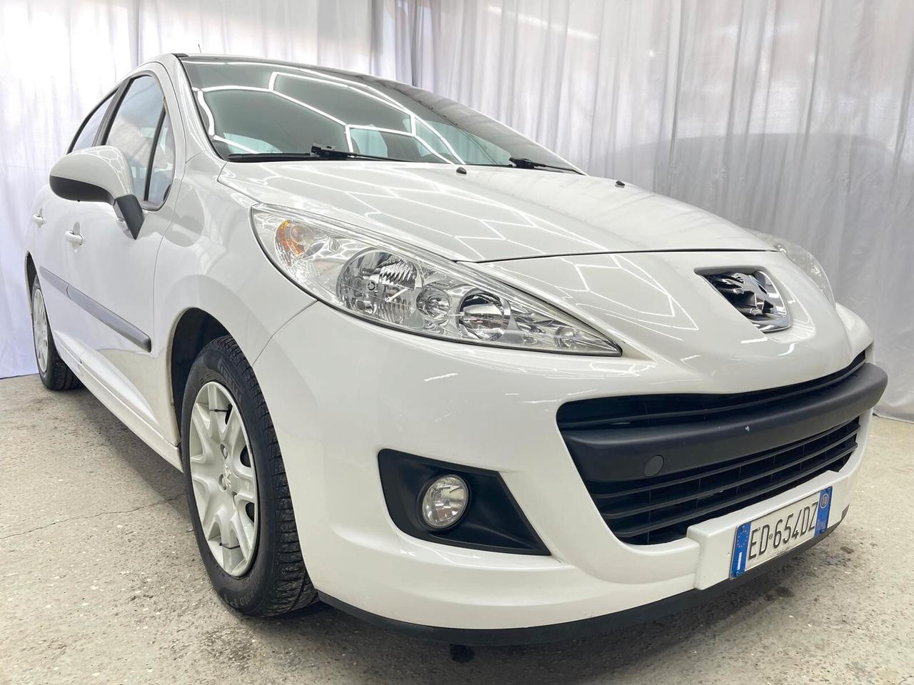 Peugeot 207 1.4 HDi 70CV 5p. X Line