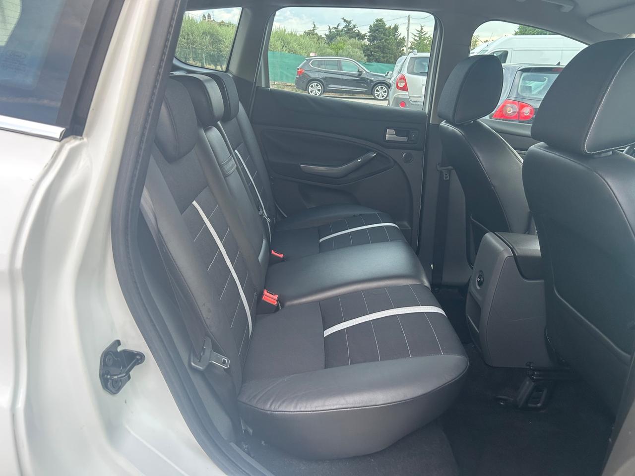 Ford Kuga 2.0 TDCi 4WD Gancio Traino 100000km