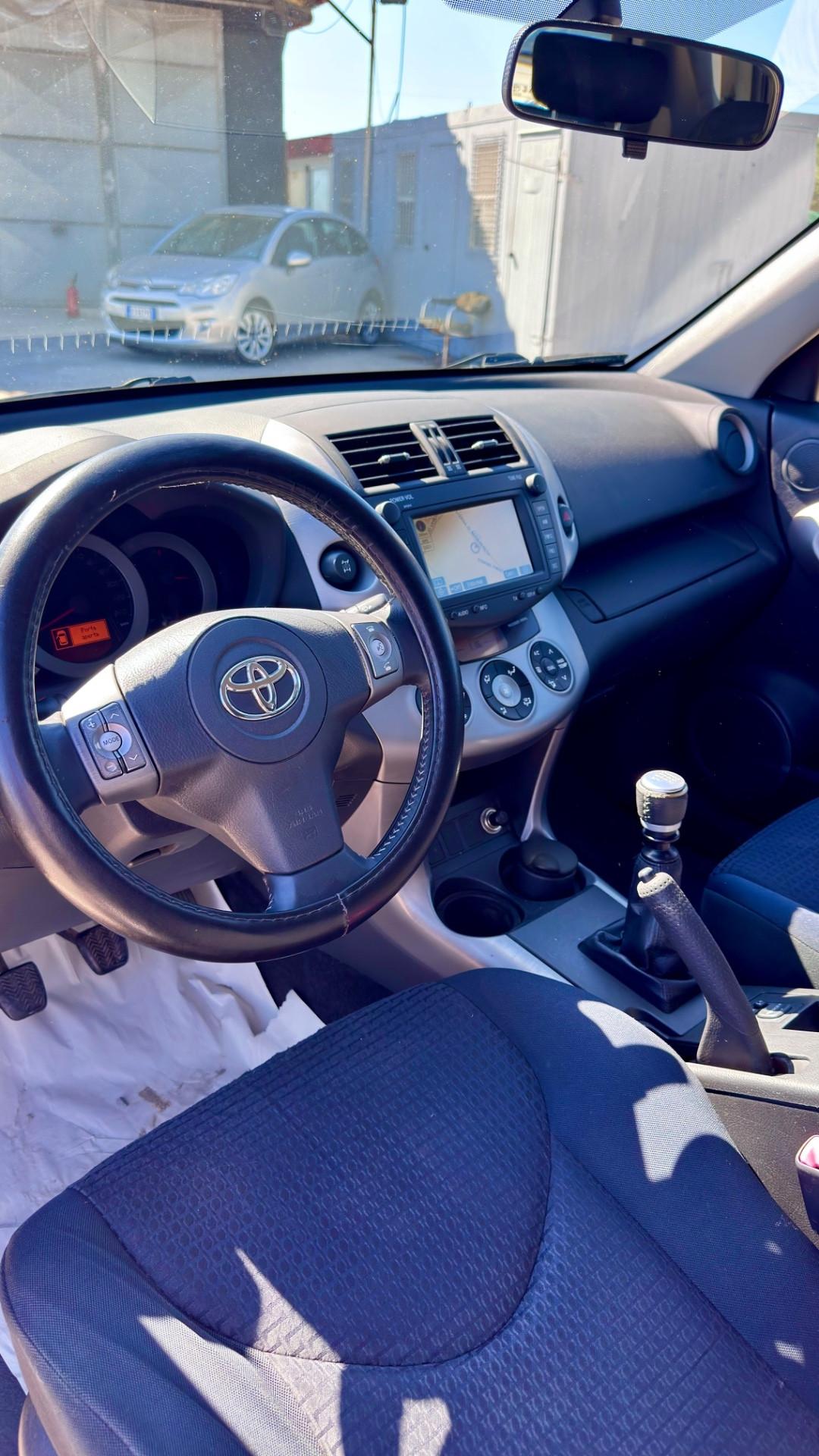 Toyota RAV 4 RAV4 Crossover 2.2 D-4D 136 CV Sol