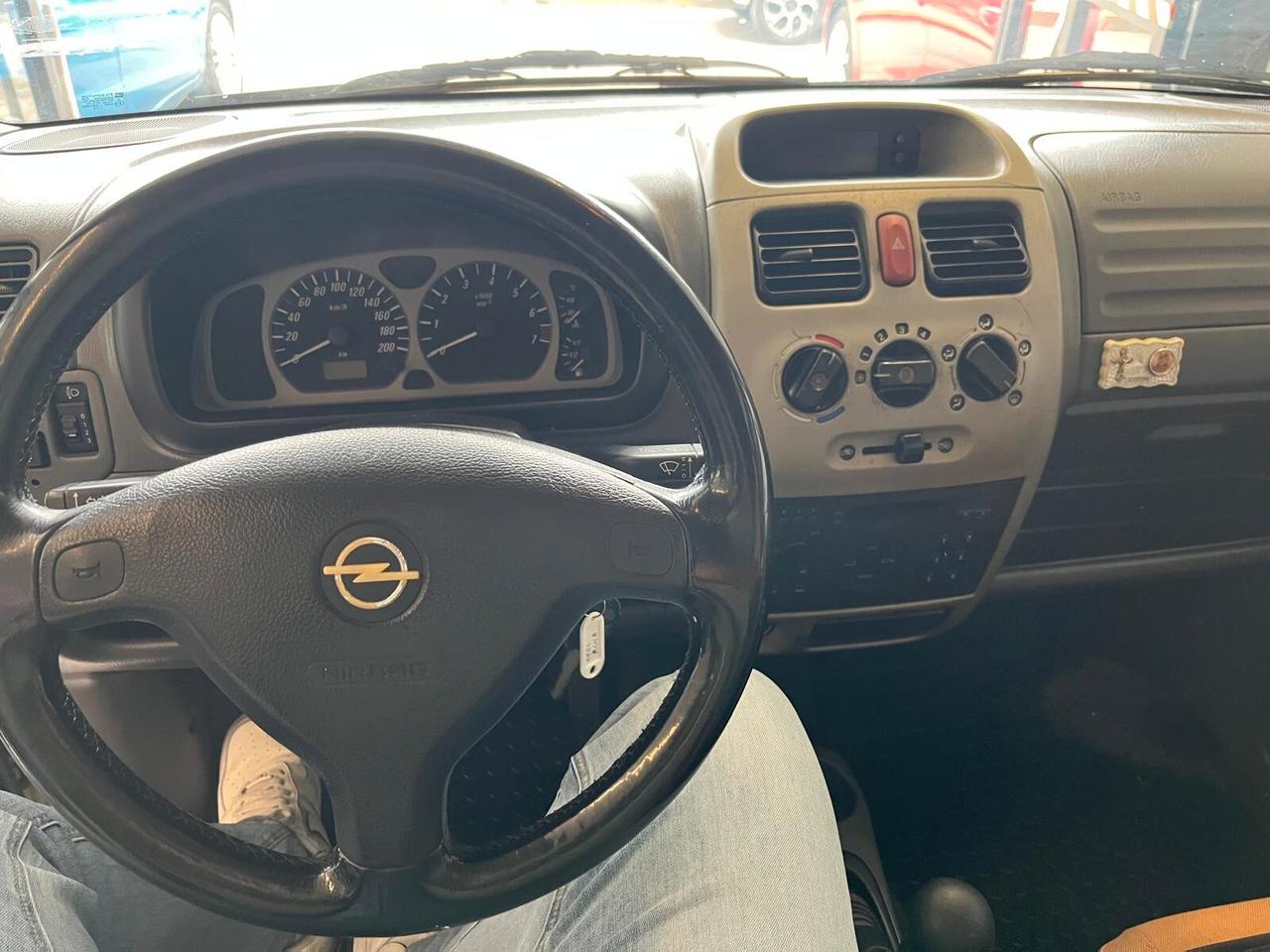 Opel Agila 1.2 16V Comfort