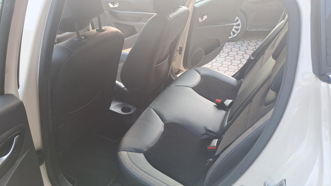 Renault Clio TCe 120CV Start&Stop 5 porte Energy Intens OK NEO PATENTATI