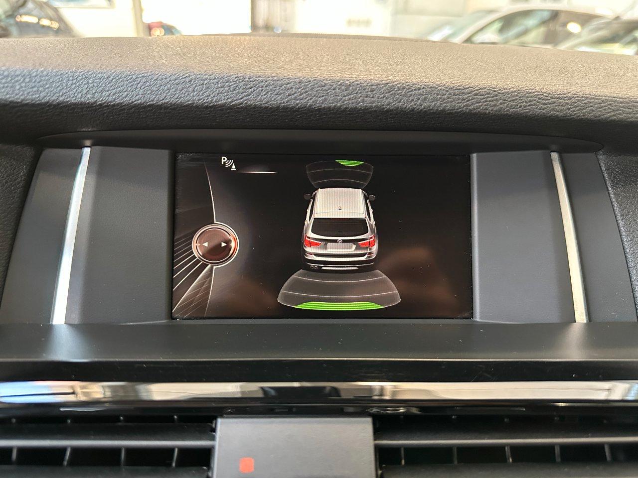BMW X3 xdrive20d xLine - 18" - Navi - Keyless