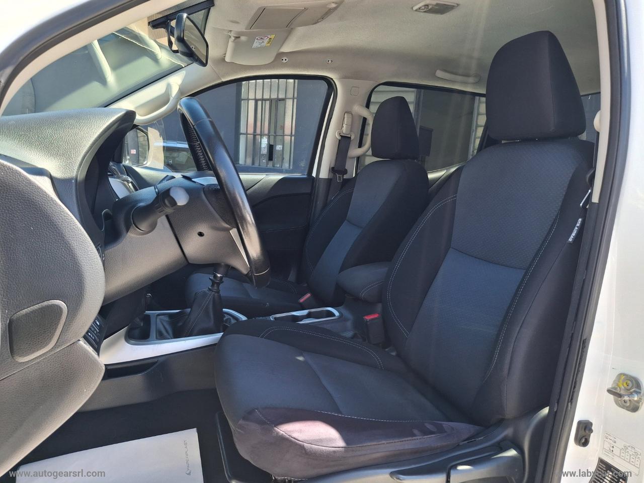 NISSAN Navara 2.3 dCi 4WD Double Cab Acenta