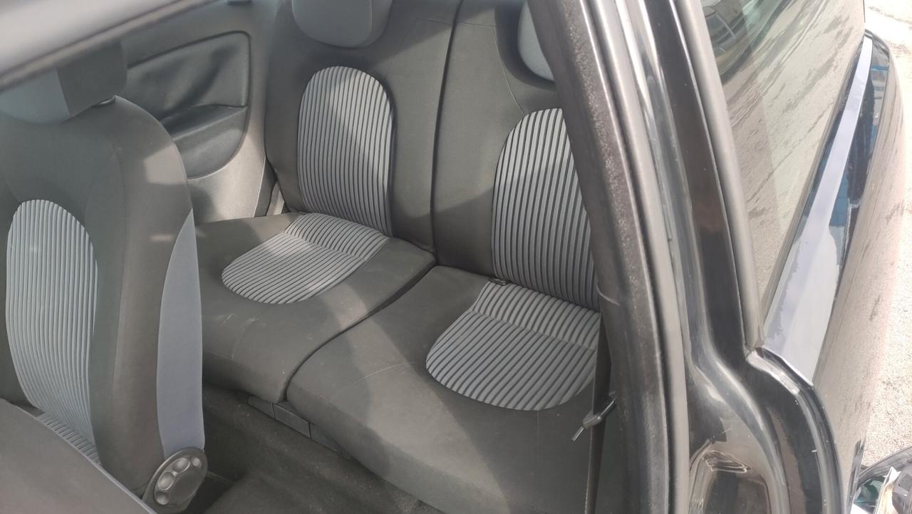 Lancia Ypsilon 1.2 bz 69CV NEOPATENTATAI - 2011