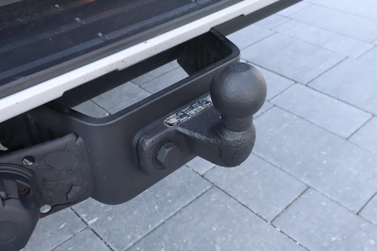 L200 2.3 Double-Cab Gancio traino Camera