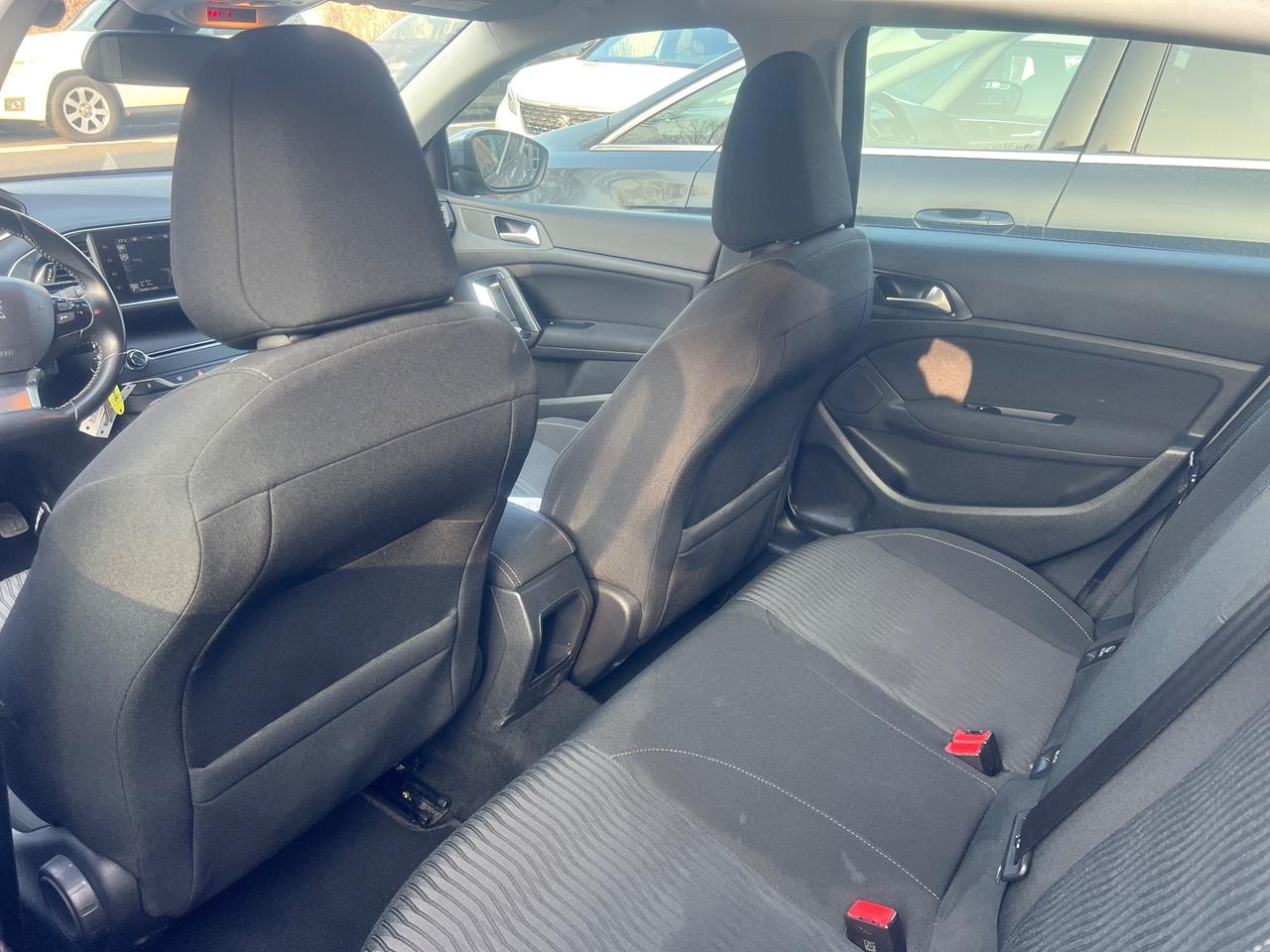 Peugeot 308 BlueHDi 150 S&S Business