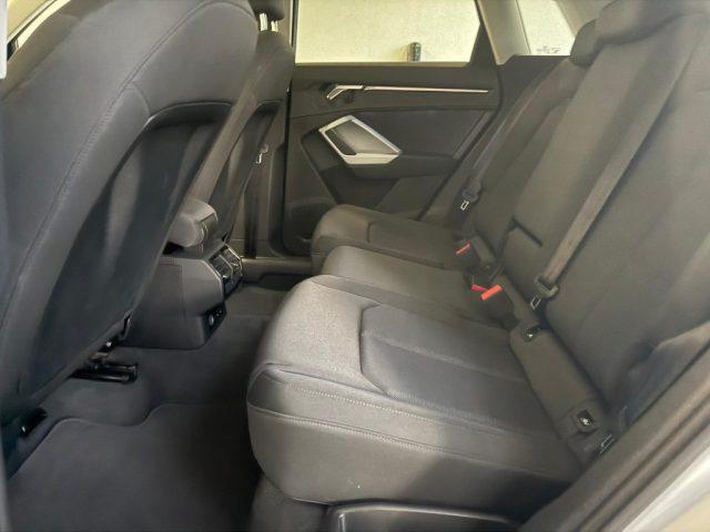 AUDI Q3 35 TDI S tronic Business