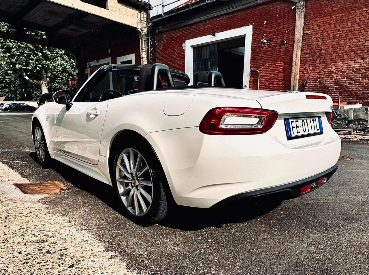Fiat 124 Spider 1.4 cabrio